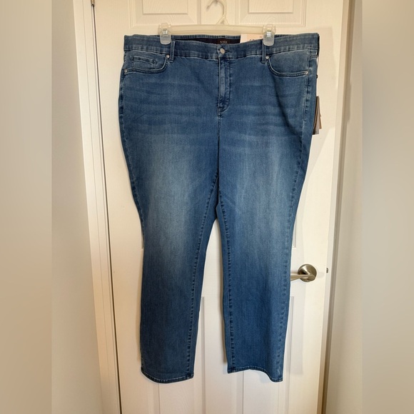 NYDJ Lift Tuck Waist Match Straight Leg Marilyn Plus Size Jeans- NWT- size 3X - Picture 6 of 16